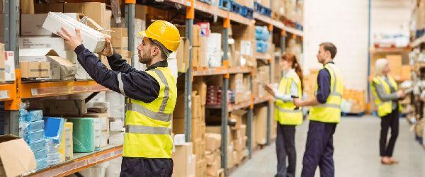 Pick and pack fulfillment process in a warehouse